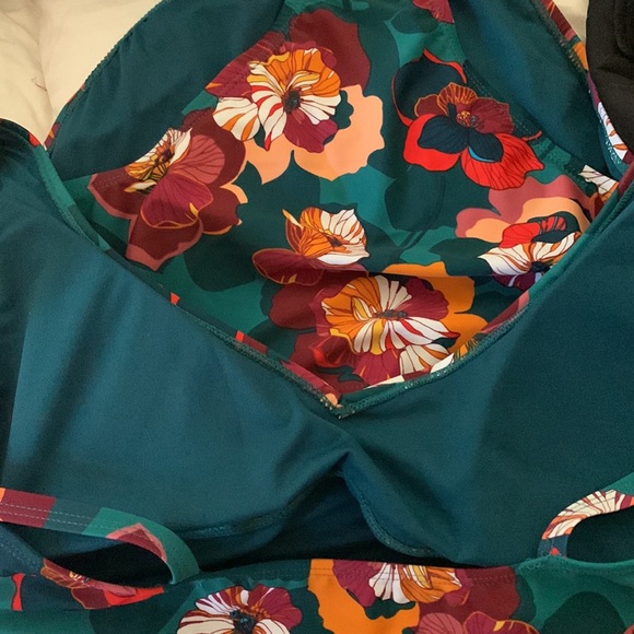 NWT One Piece Swimsuit By Into The Bleu. Size X Large - Picture 6 of 6